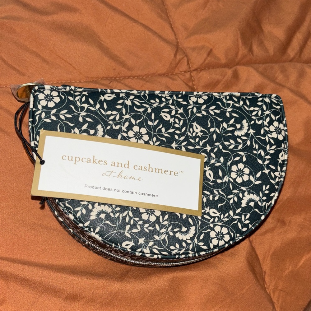 cupcakes & cashmere Navy Floral Cosmetic Bag